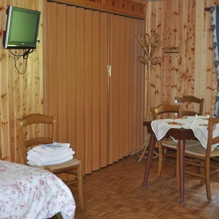 Hotel Flora Alpina Грессоне-Сен-Жан Номер фото